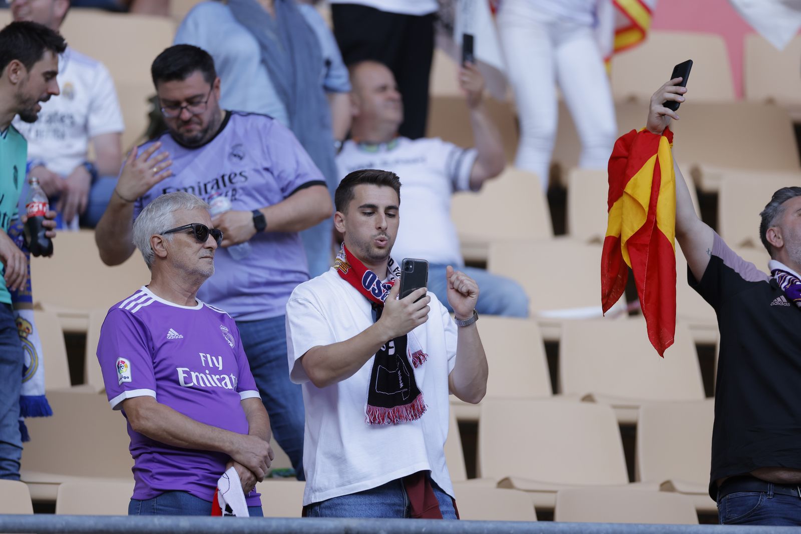 Búscate en las fotos de la final de la Copa del Rey entre el Madrid y el Osasuna