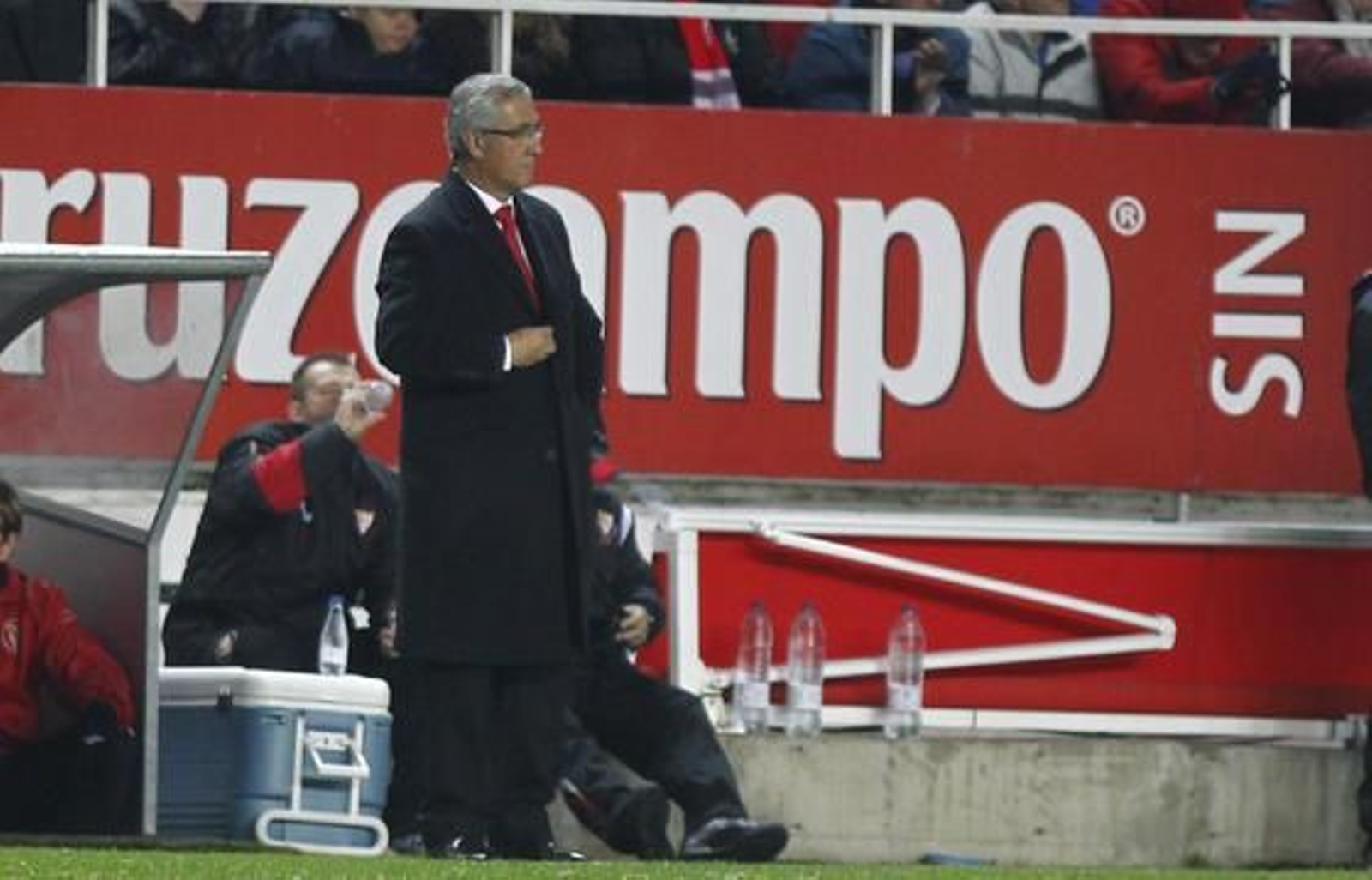 El Sevilla pierde 0-1 con el Real Madrid en la ida de las semifinales de la Copa del Rey. / Antonio Pizarro