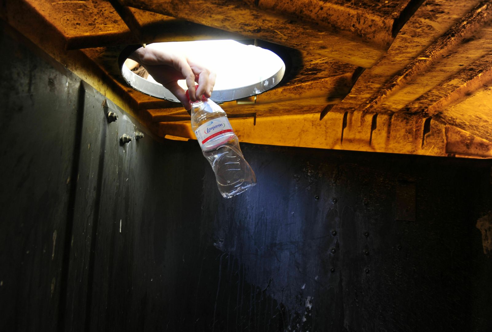 Granada instala 400 nuevos contenedores amarillos para aumentar el reciclaje un 25%