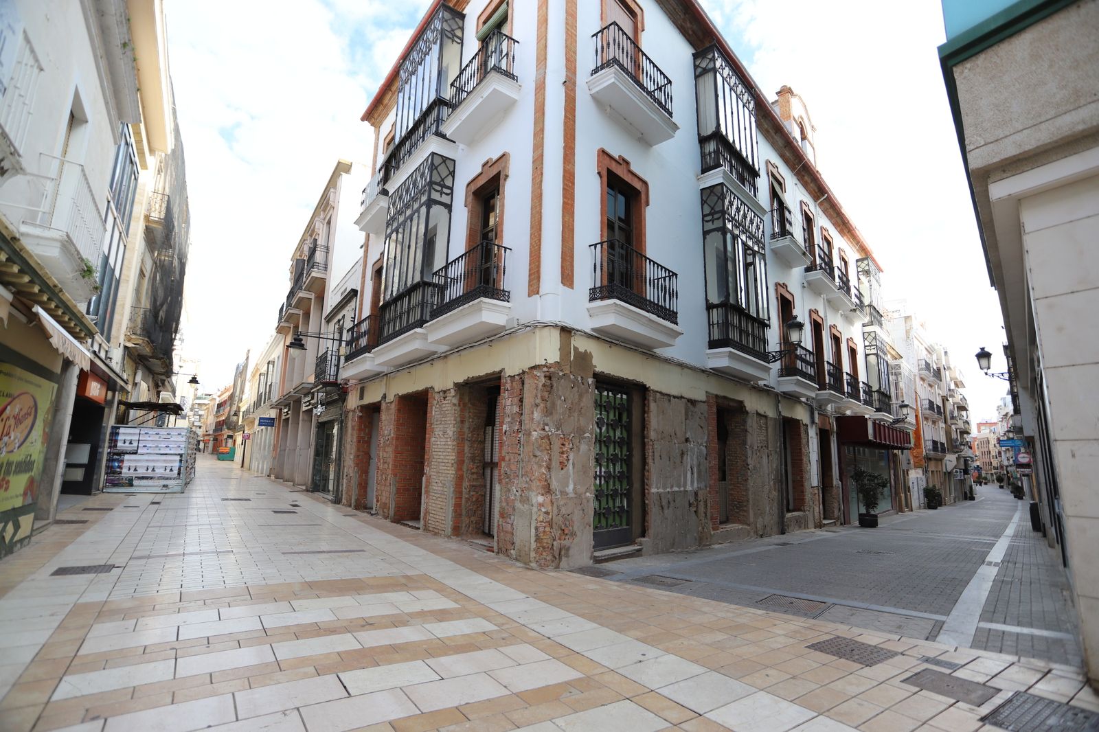 Imágenes mas destacadas de la jornada del sábado de confinamiento en Huelva por el coronavirus