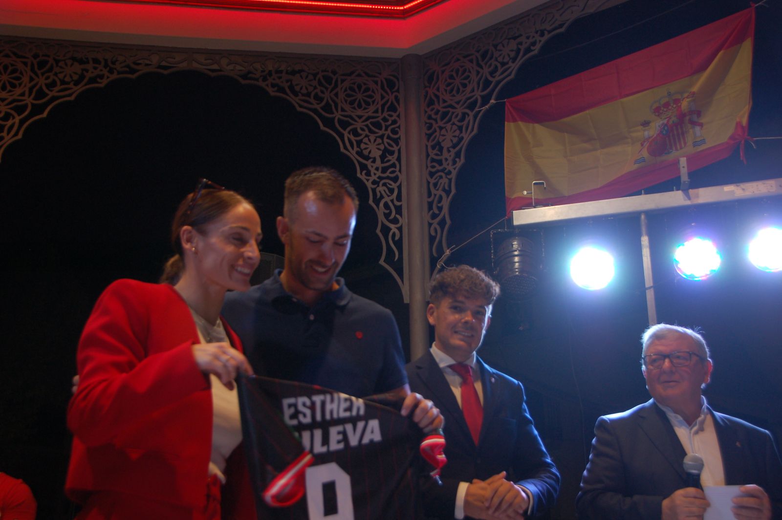 La campeona del mundo Esther González, homenajeada en Huéscar, su pueblo