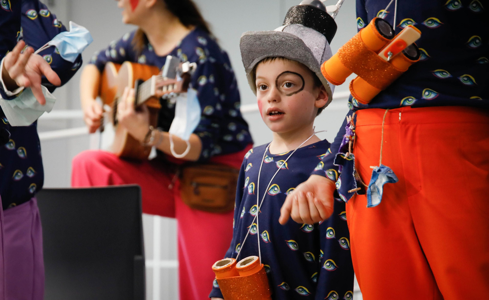 Carnaval para los niños y niñas del hospital Materno Infantil de Almería contado en imágenes