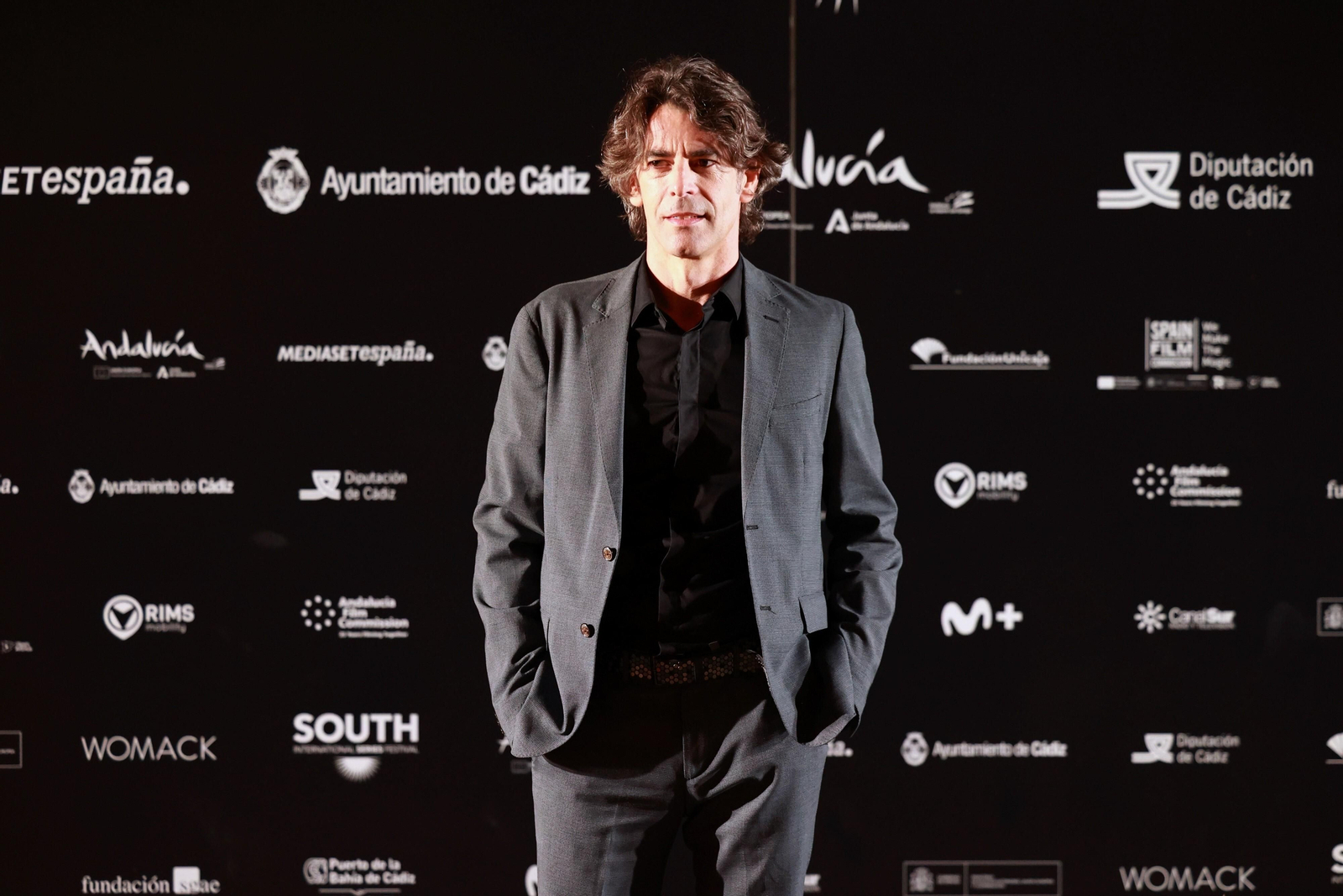 Las imágenes de la última gran alfombra roja de South International Series Festival Cádiz: Eduardo Noriega, Paco León, Ingrid Rubio, Benito Zambrano...