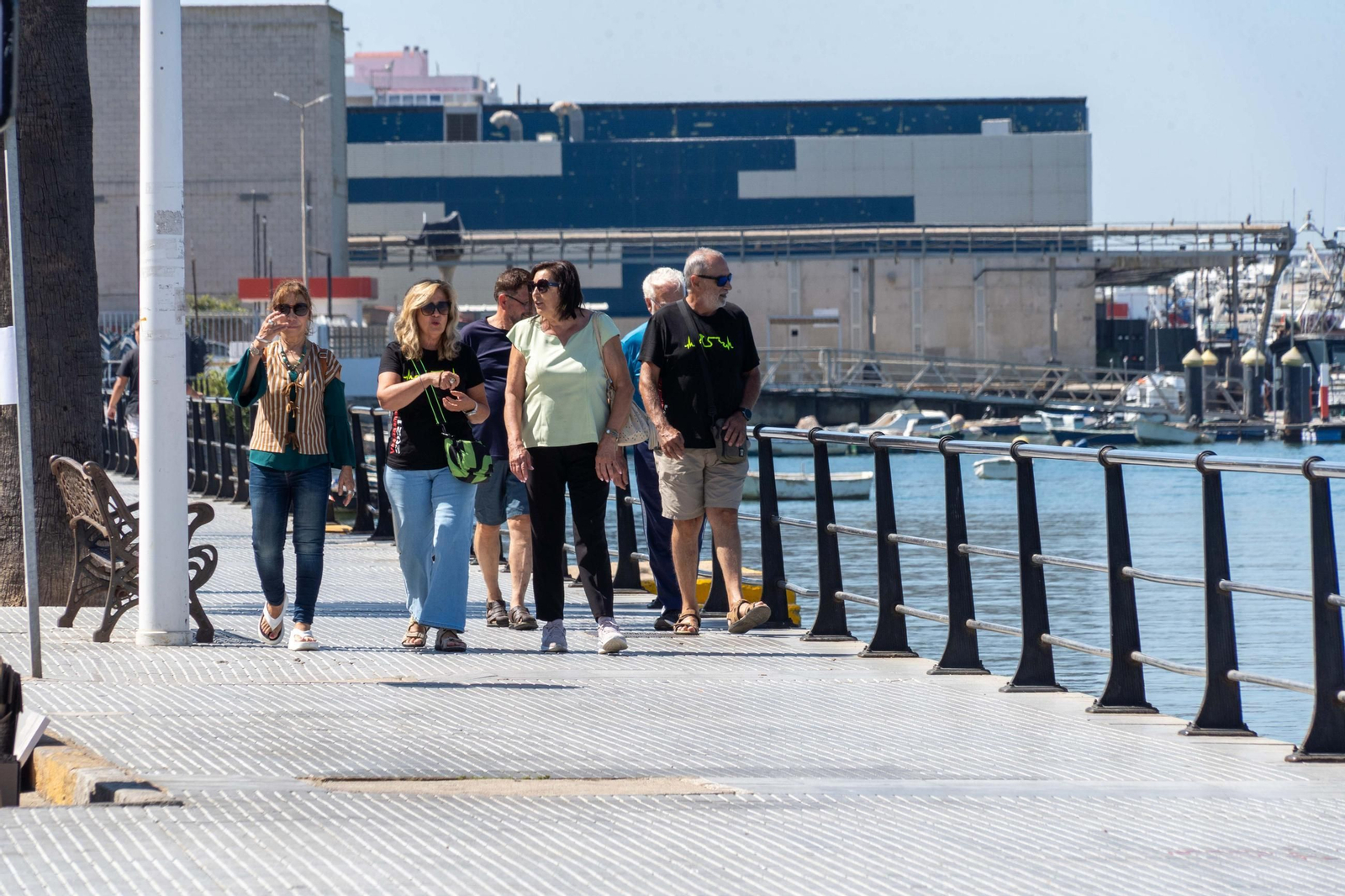 Imágenes de una tarde en el Paseo de la Ría de Punta Umbría