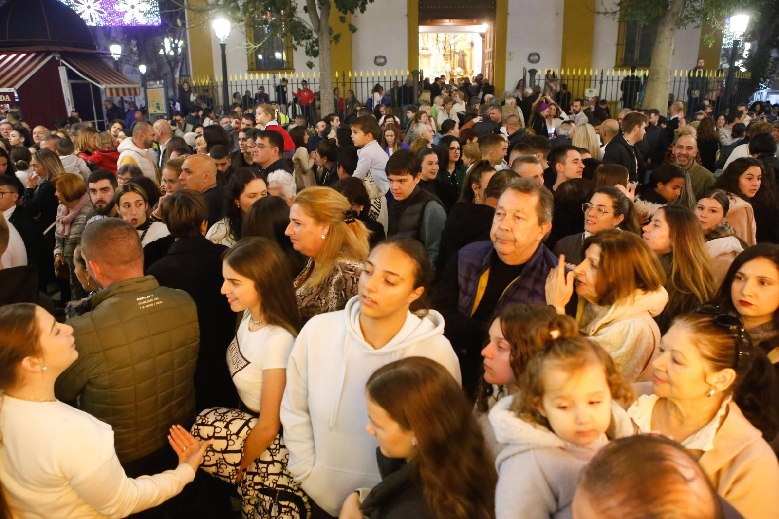 Las fotos del encendido del alumbrado navideño en La Línea Las fotos del encendido del alumbrado navideño en La Línea