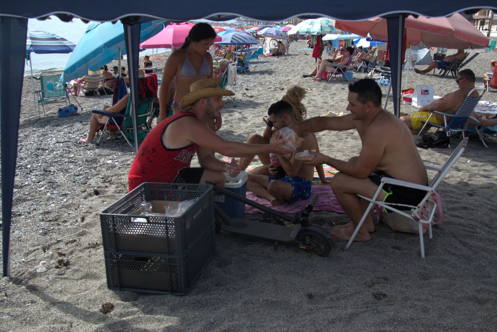 Lleno en la Costa pese a la jornada electoral