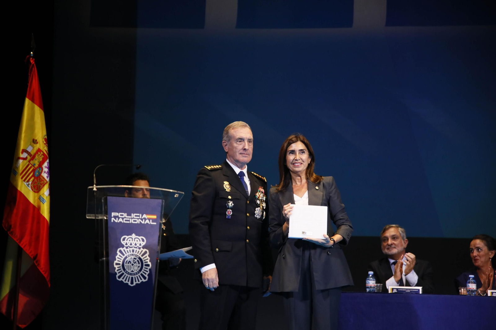 Las imágenes de la celebración del Patrón de la Policía Nacional en Almería, los Santos Ángeles Custodios