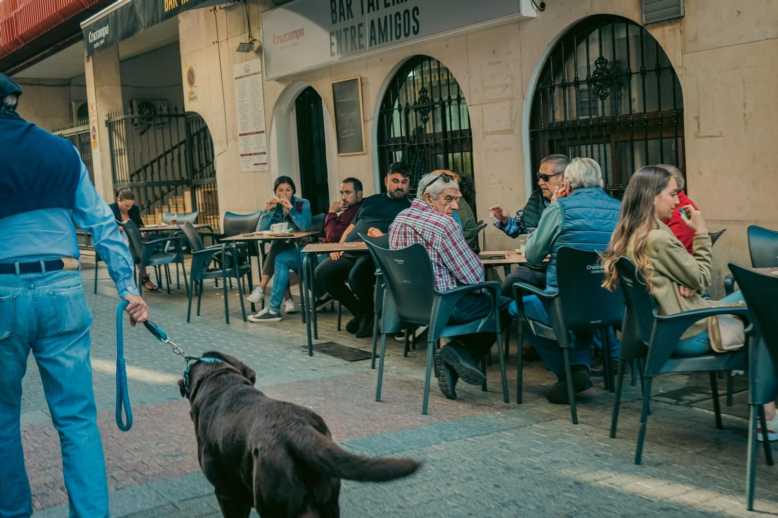 Así se vivió el apagón en las calles de Huelva, en imágenes