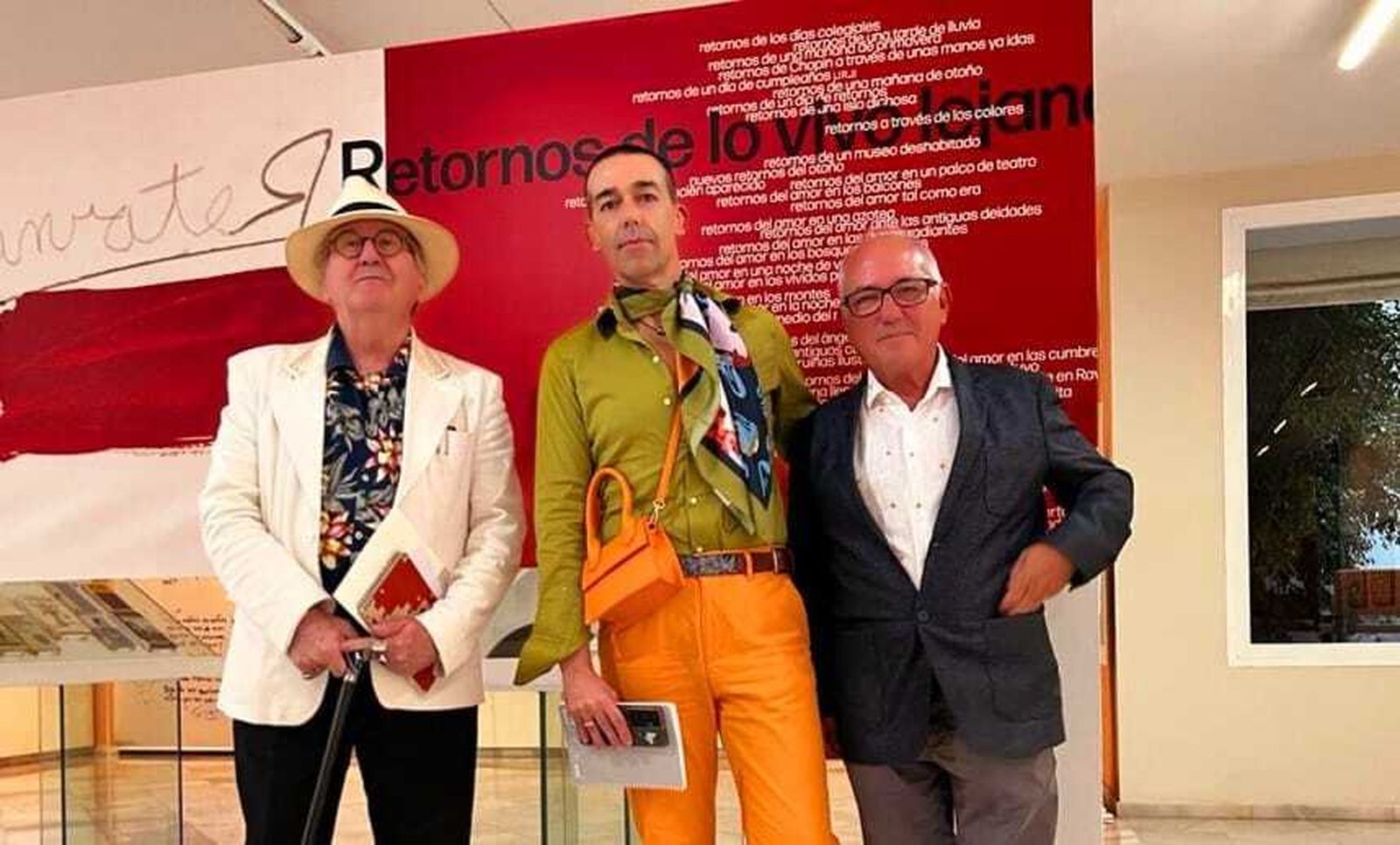 Luis Antonio de Villena y Ramón Ripoll, con el concejal David Calleja.