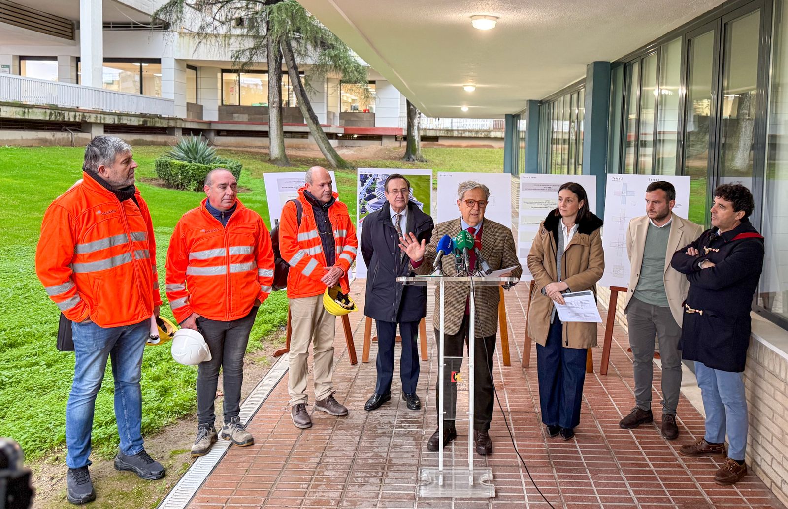 Salvador Fuentes, en el anuncio del inicio de la obra de los Colegios Provinciales de Córdoba.