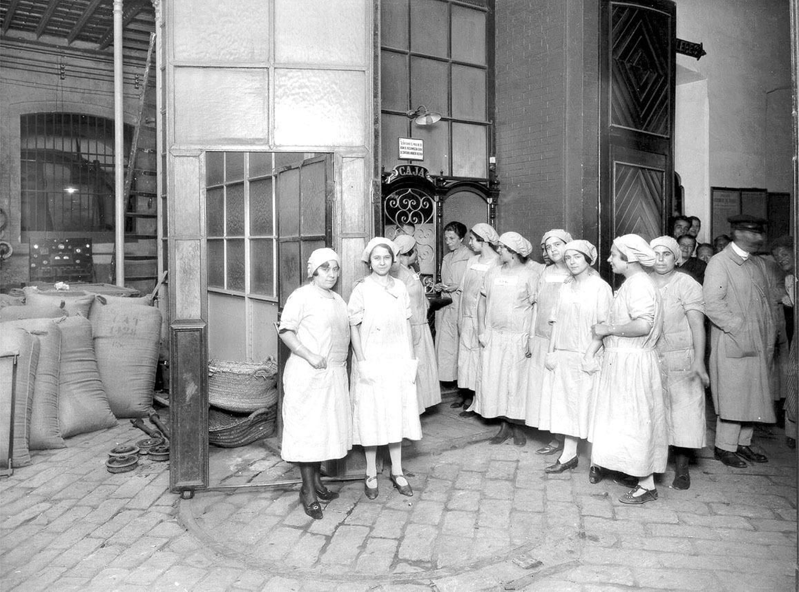 Imágenes inéditas de la vieja fábrica de tabacos de Cádiz