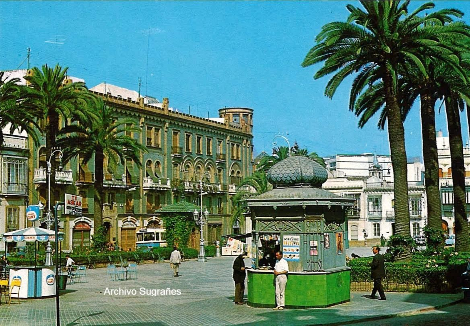 Antiguo kiosco de 'Manué' en la plaza de las Monjas.