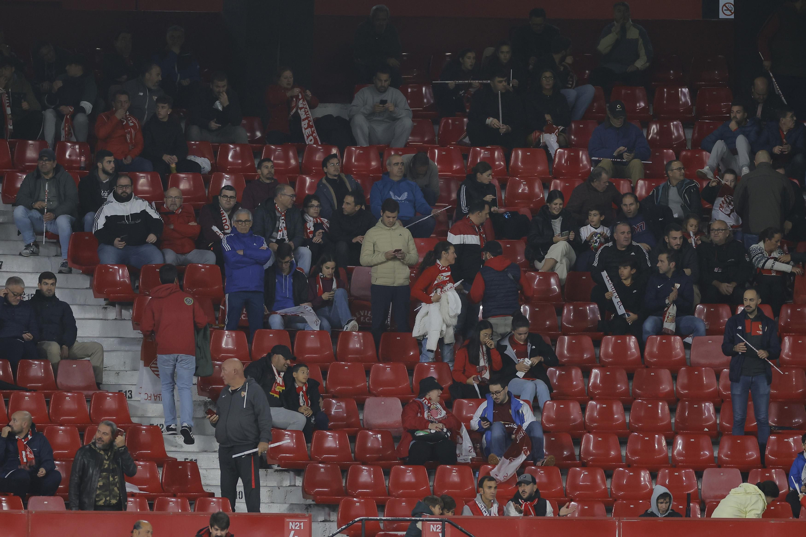 Búscate en las fotos del Sevilla Fc- PSV