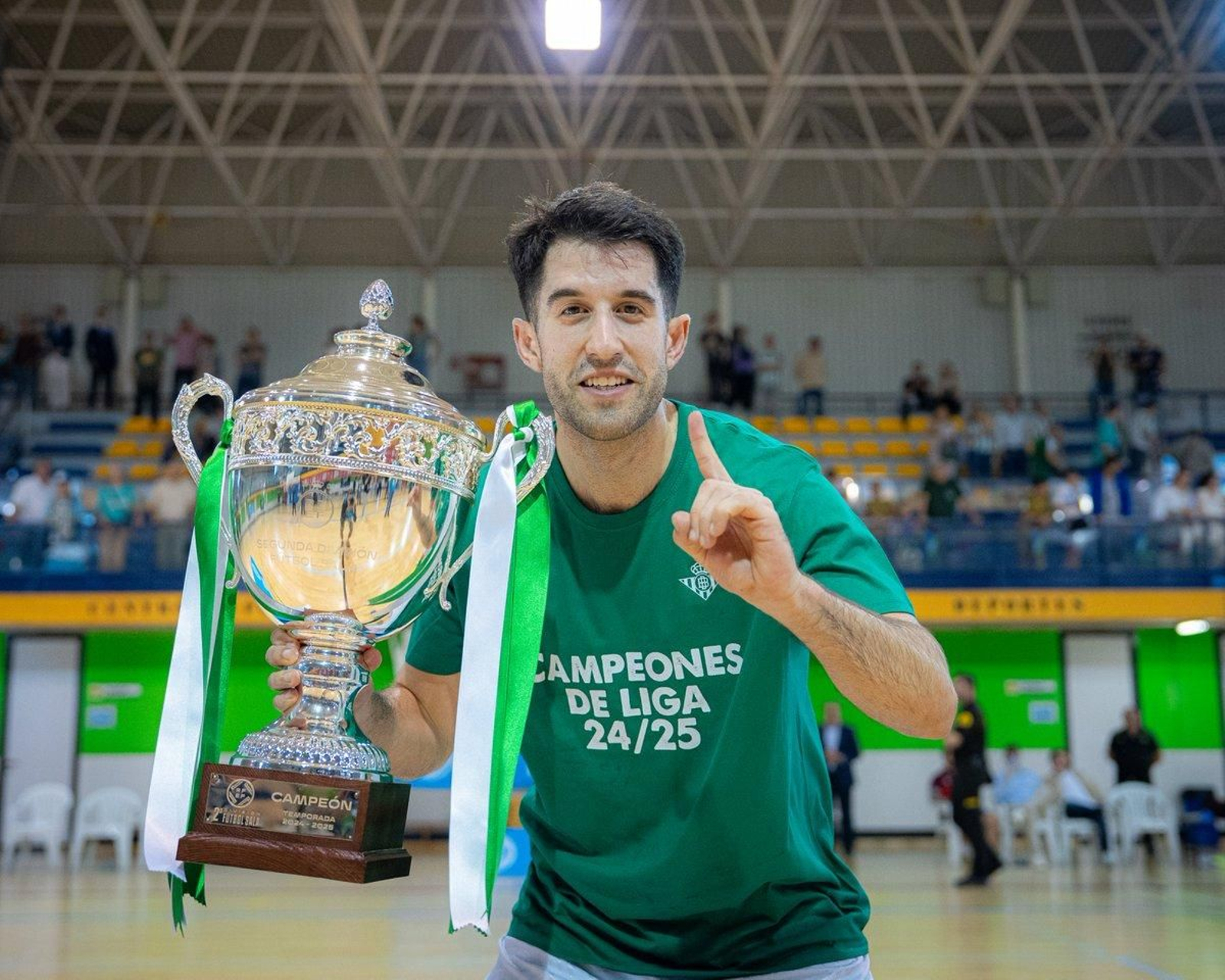 Un homenaje a la corta e intensa trayectoria del Betis Futsal, en imágenes