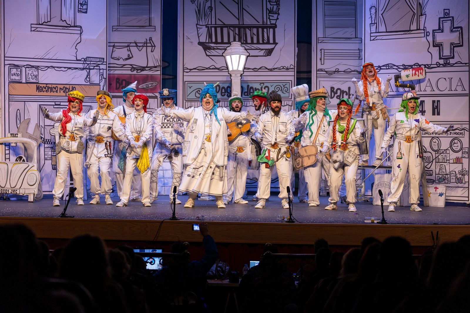 Imágenes de la actuación de la comparsa de Huelva "La Tinta Obrera" en el Carnaval Colombino