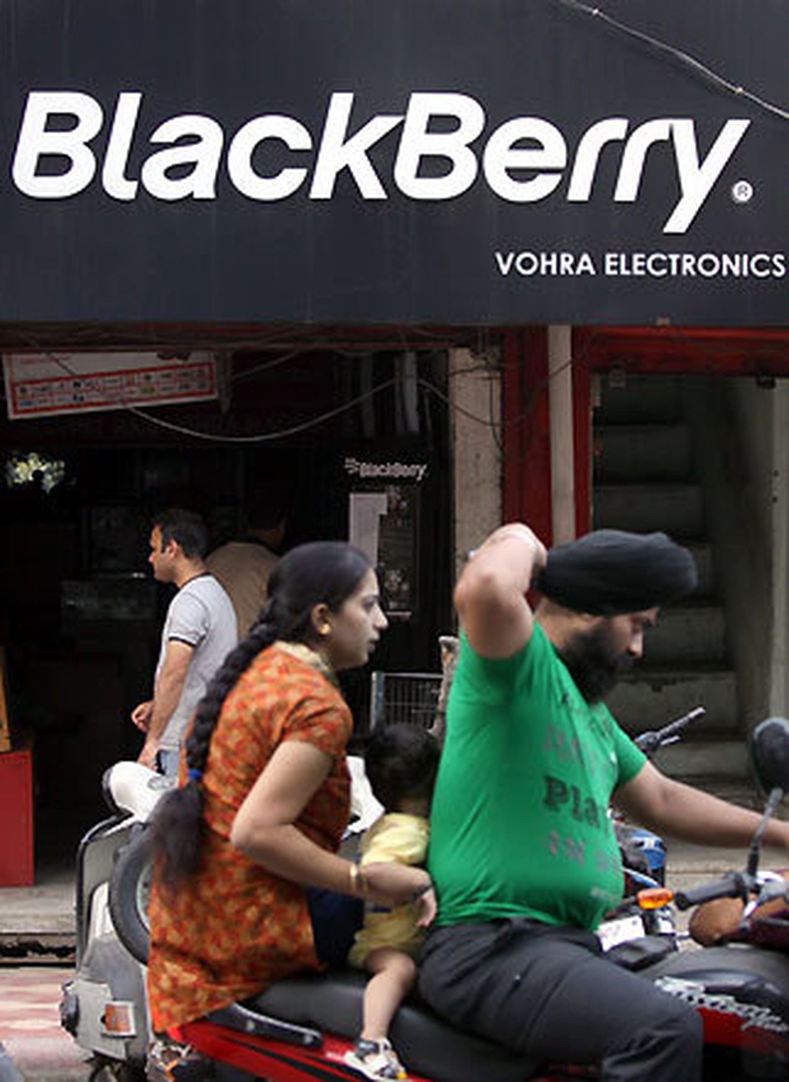 Blackberry descarta su venta, pese a las elevadas pérdidas