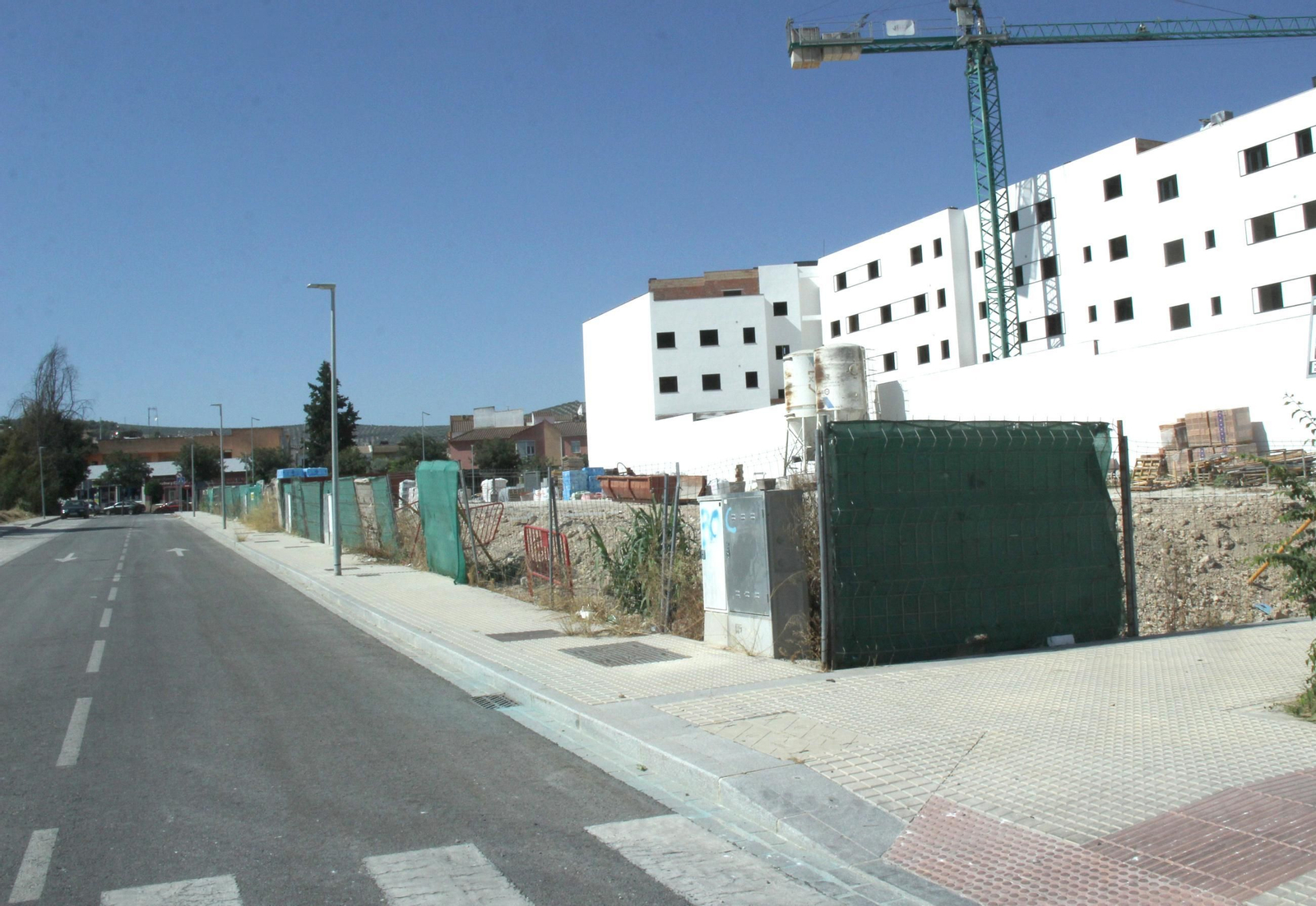 Terreno de los nuevos pisos en Lucena