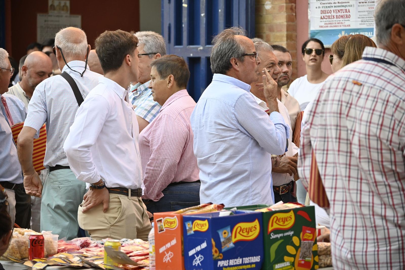 Imágenes de ambiente en el cuarto día de toros en Huelva