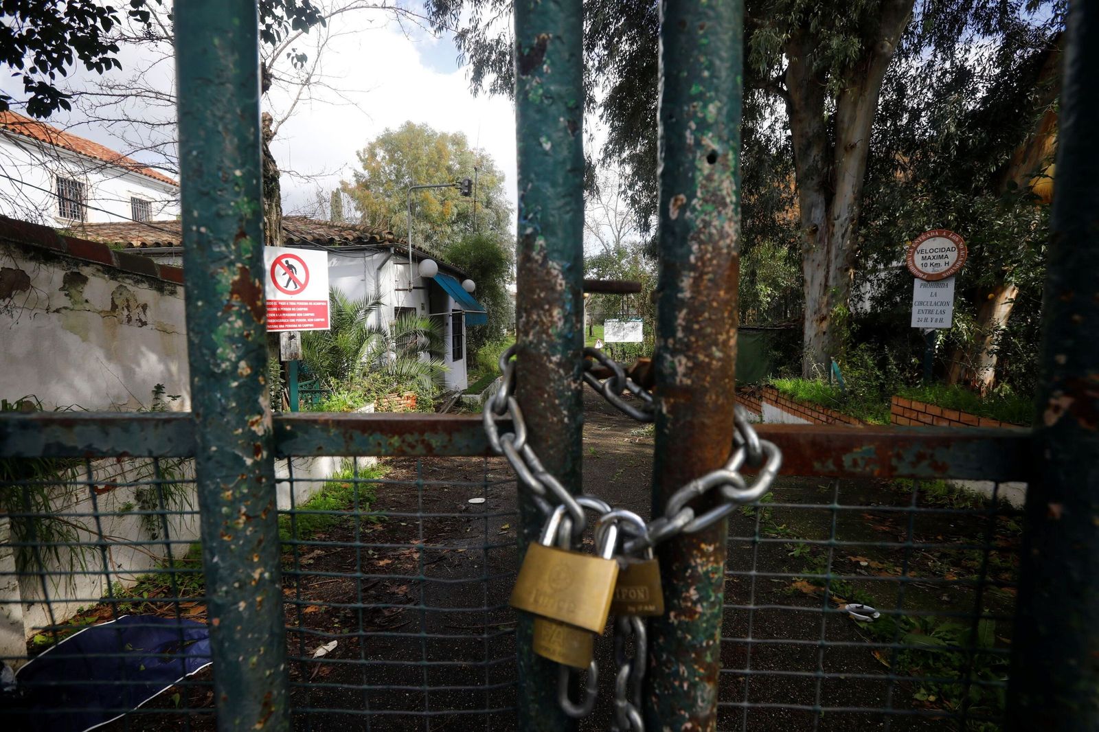 El camping municipal del Brillante, cerrado.