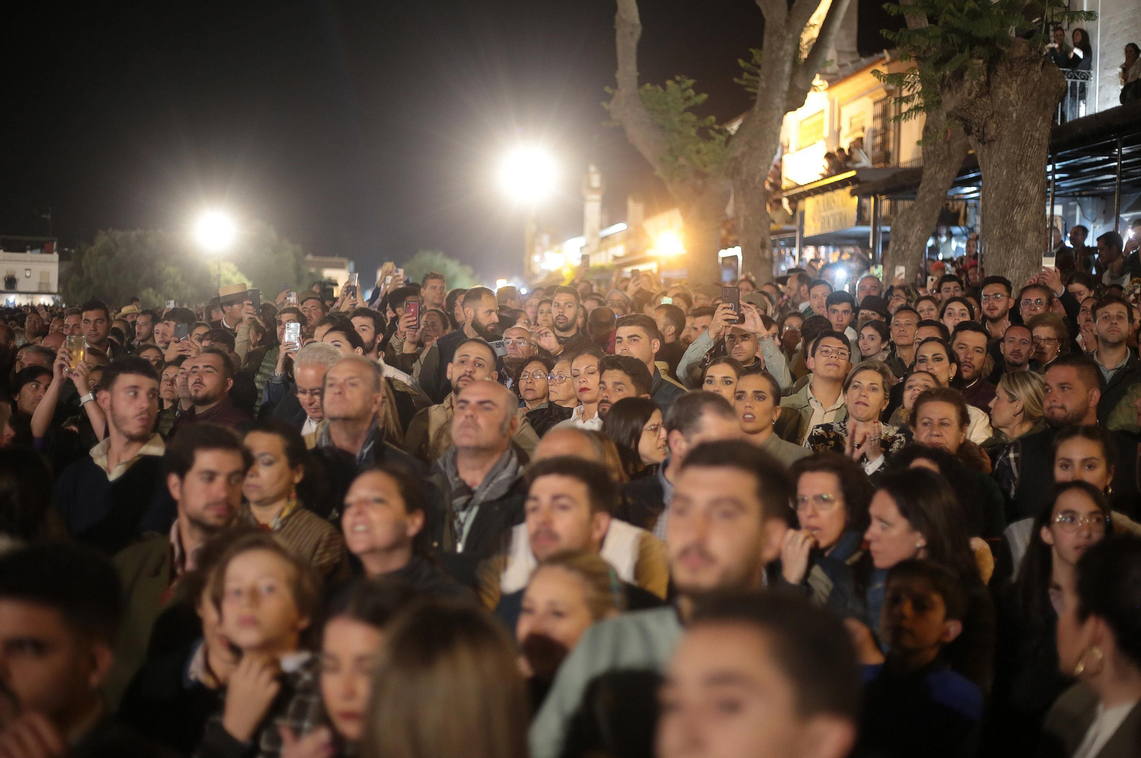 El Rocío 2023: Salto a la reja y procesión de la Virgen del Rocío en imágenes