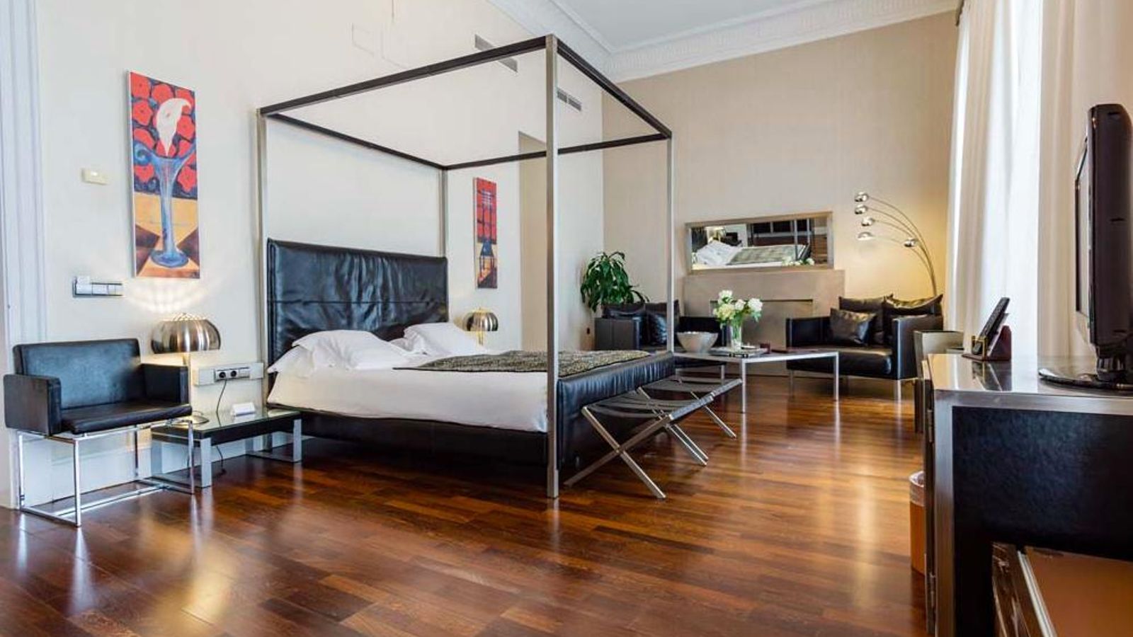 Una de las habitaciones del Hotel Palacio Garvey, en Jerez. Una de las habitaciones del Hotel Palacio Garvey, en Jerez.