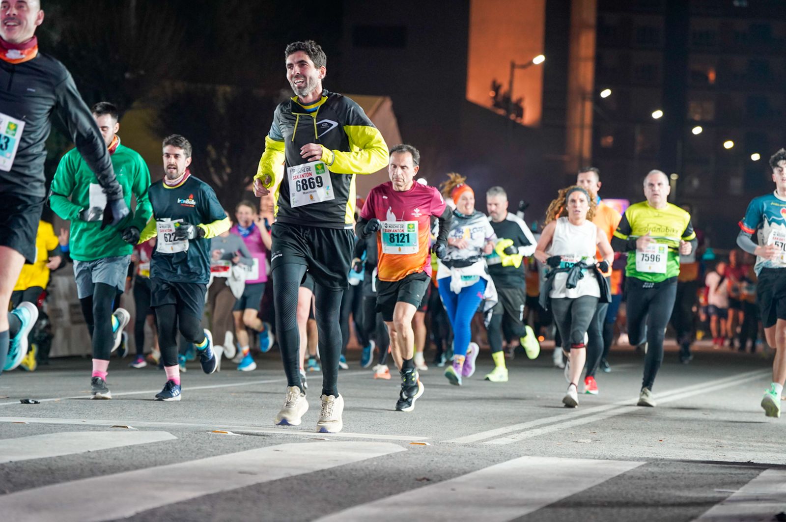 En imágenes: búscate en tu llegada a meta de la Carrera de San Antón 2026 (14)