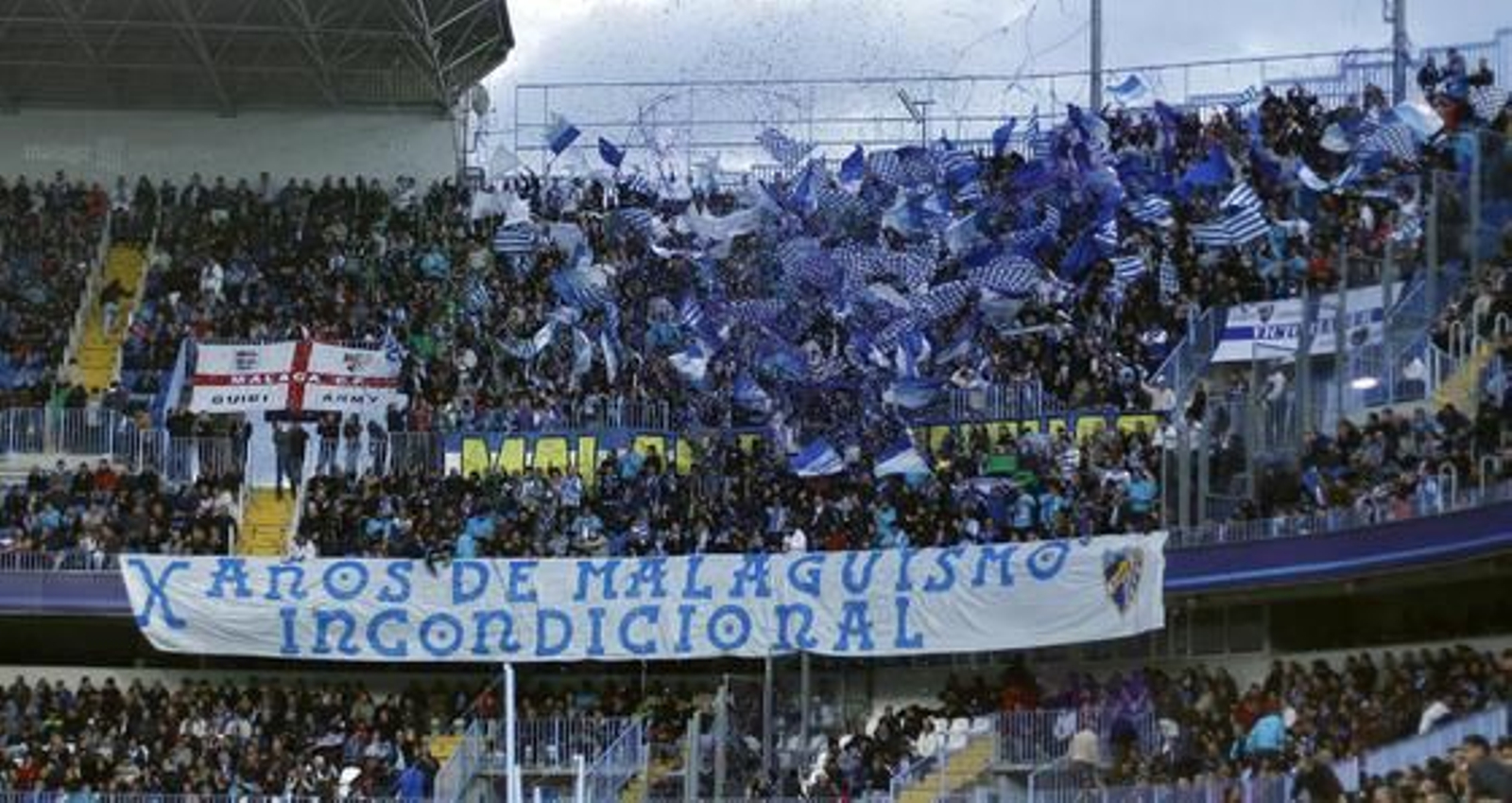 El Málaga remonta a medias ante el Osasuna (1-1). / Sergio Camacho