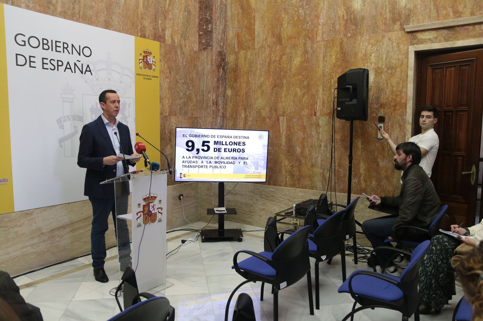 Más de 78.000 almerienses solicitan la ayuda de 200 euros para rentas bajas