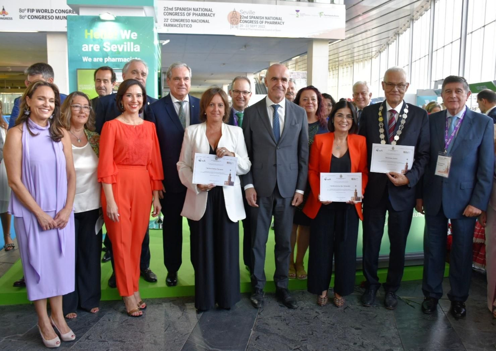 La consejera de Salud, Catalina García (centro), en el Congreso de Farmacia. La consejera de Salud, Catalina García (centro), en el Congreso de Farmacia.