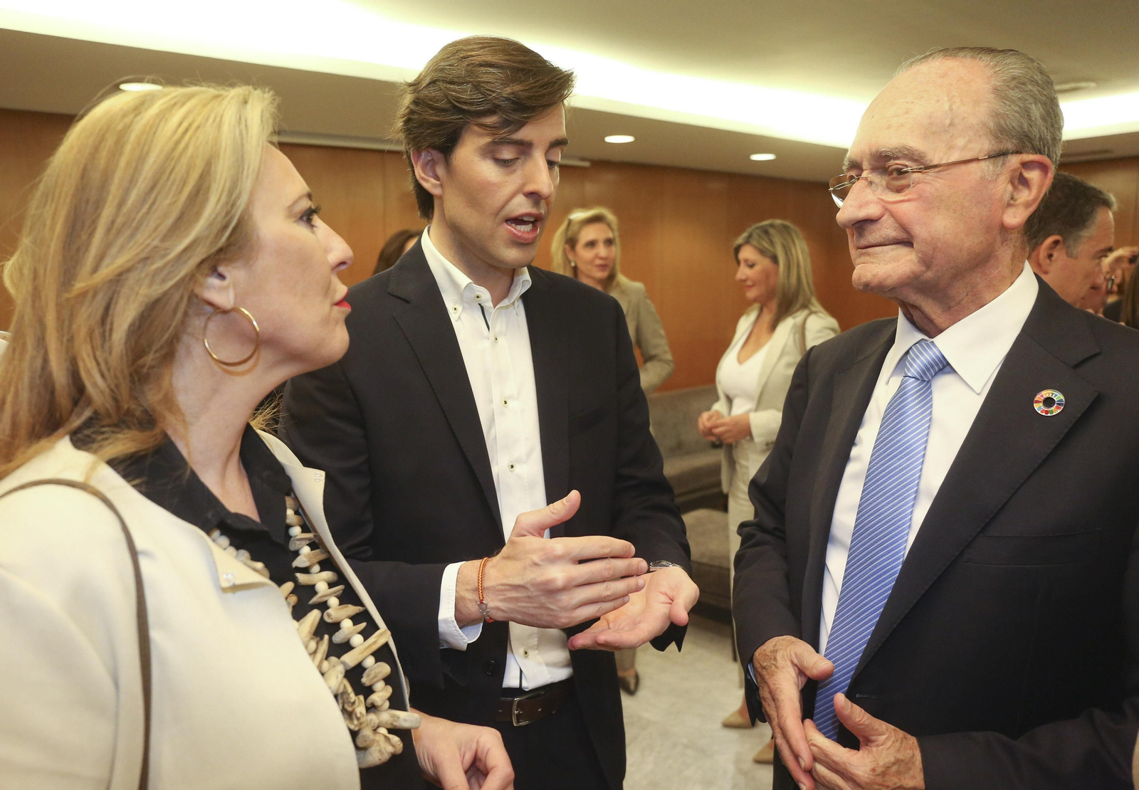 Foro Joly con Elías Bendodo