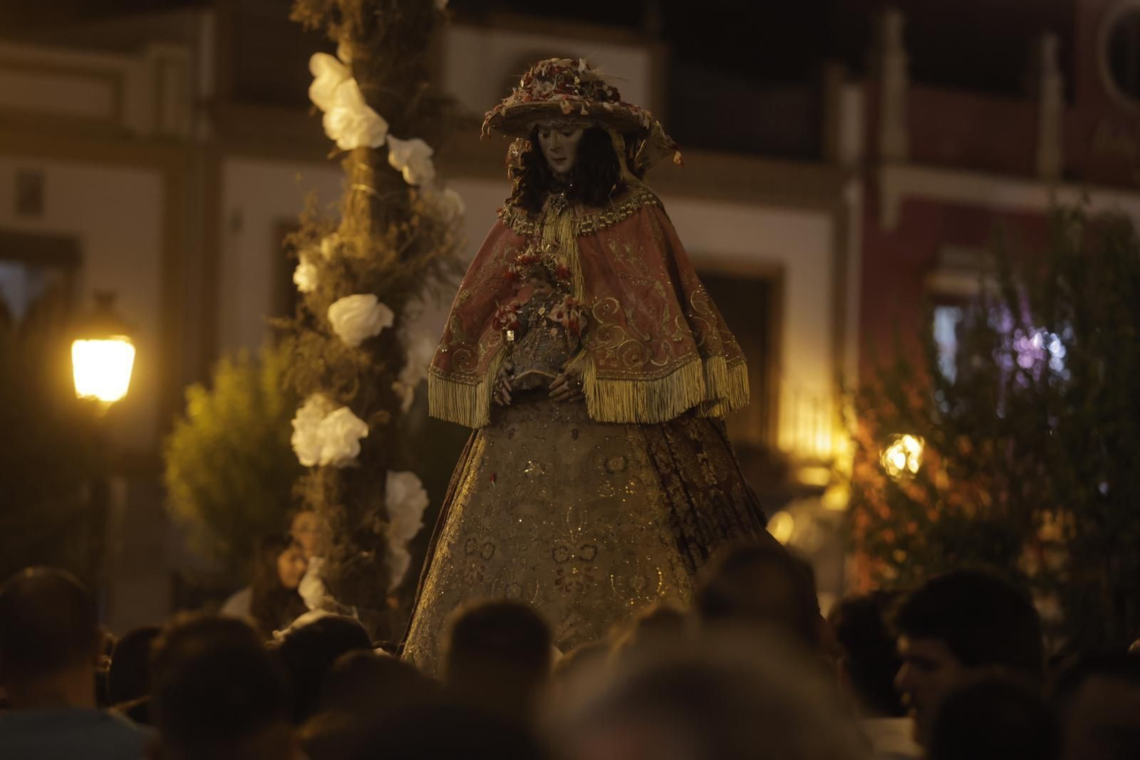 Traslado de la Virgen del Rocio: Emotiva noche desde Almonte al Chaparral, en imágenes