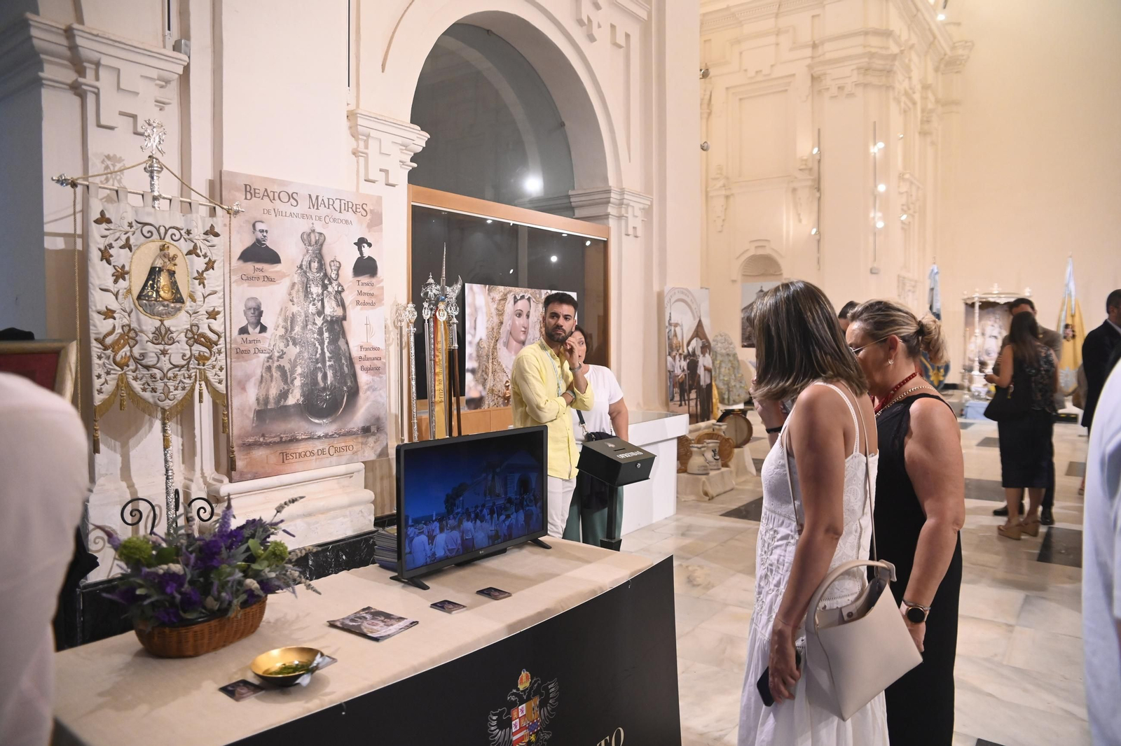Exposición con motivo de la coronación canónica de la virgen de Luna