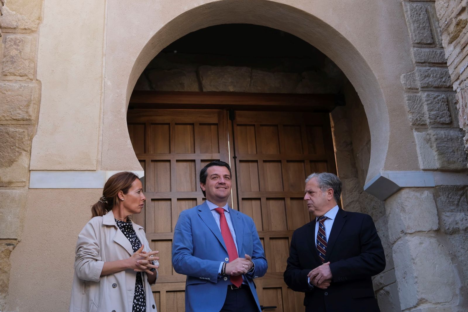 La puerta almohade del Alcázar, ya restaurada