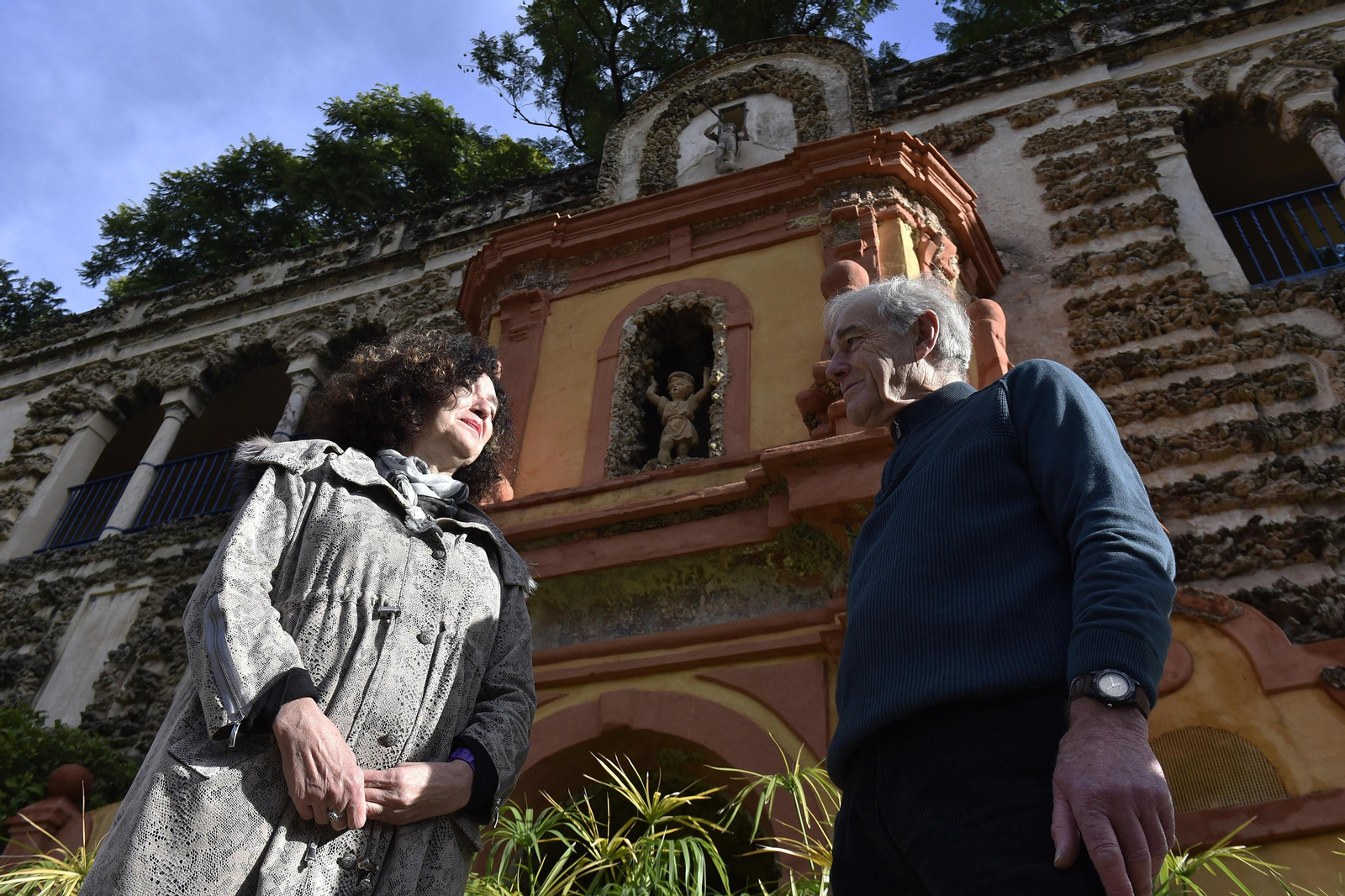 La directora del Alcázar, Isabel Rodríguez, junto a Briscoe.