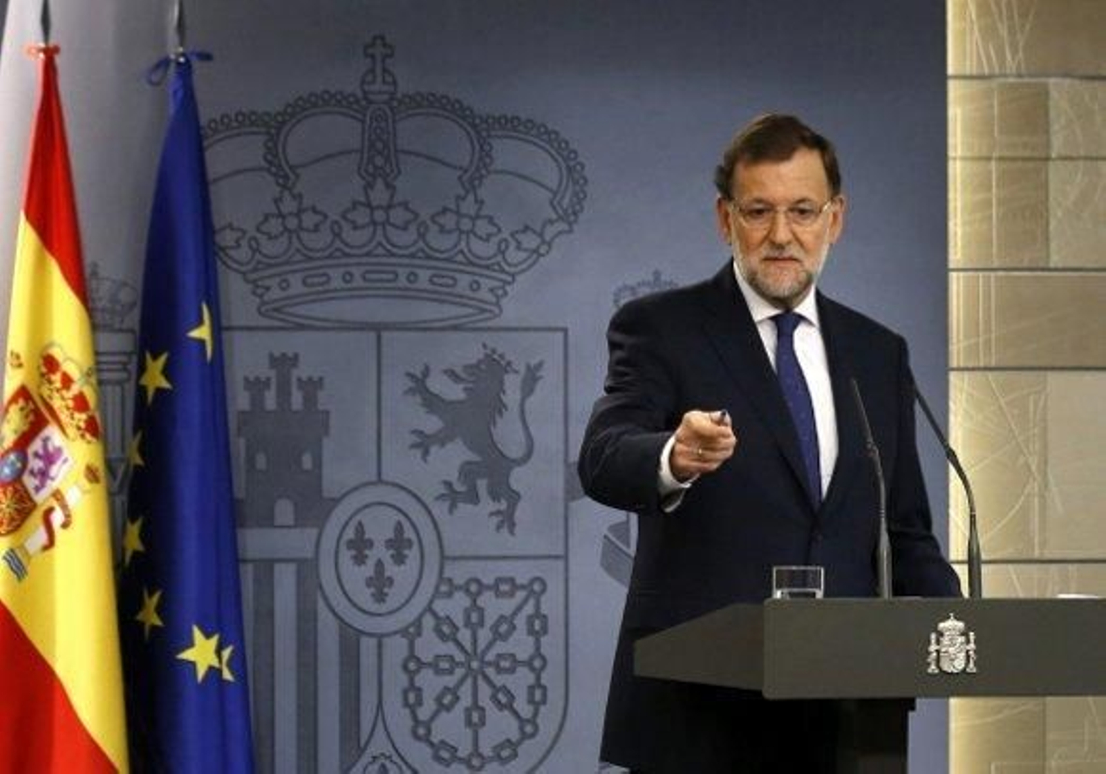 Rajoy, dispuesto a hablar pero no "a liquidar la ley"