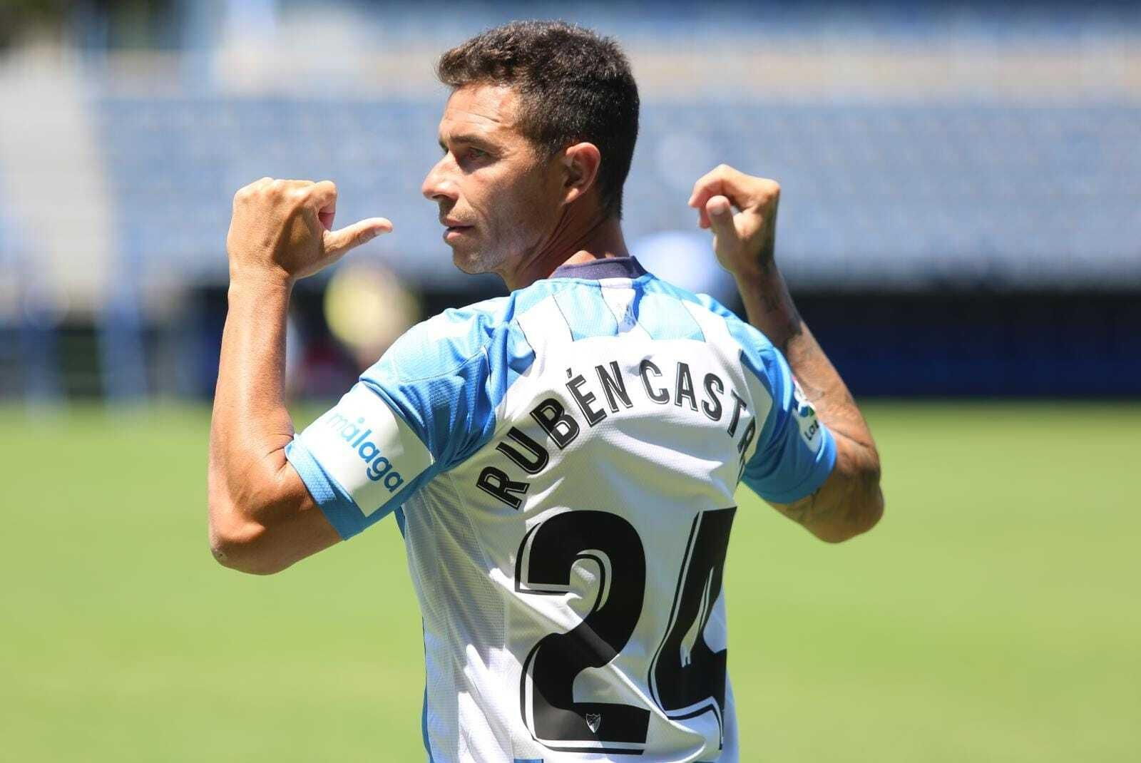 Fotos: El Málaga presenta cinco fichajes de una tacada