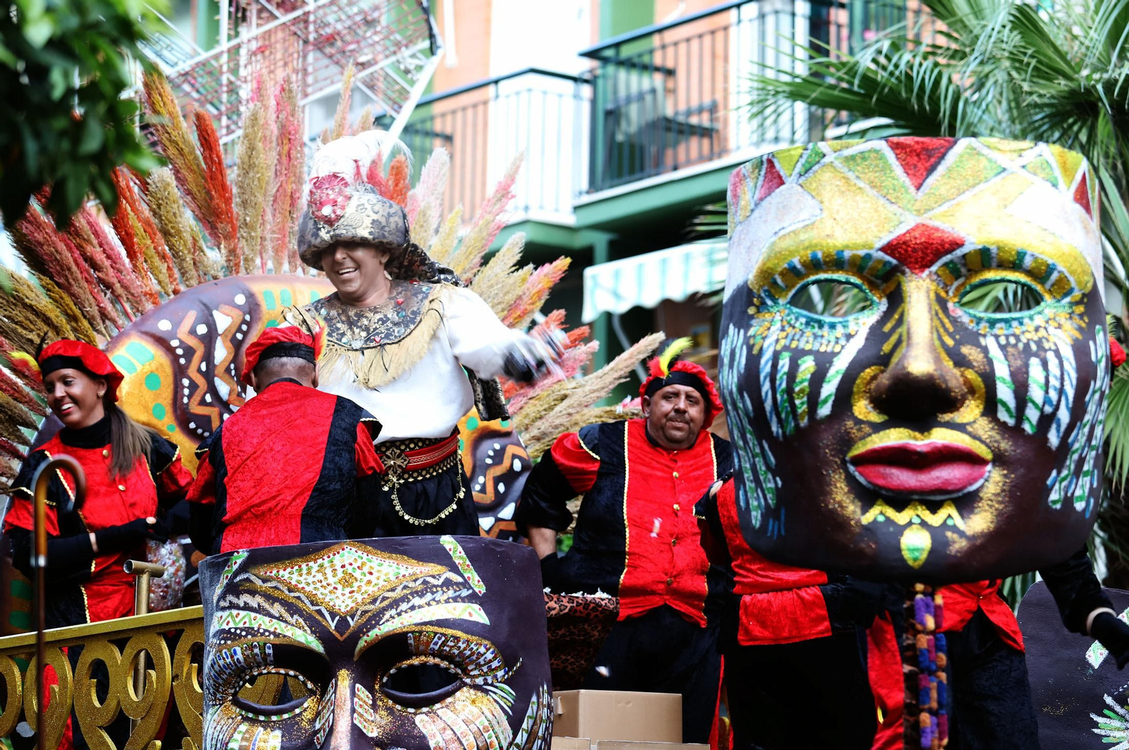 Imágenes de la cabalgata de los Reyes Magos de Huelva