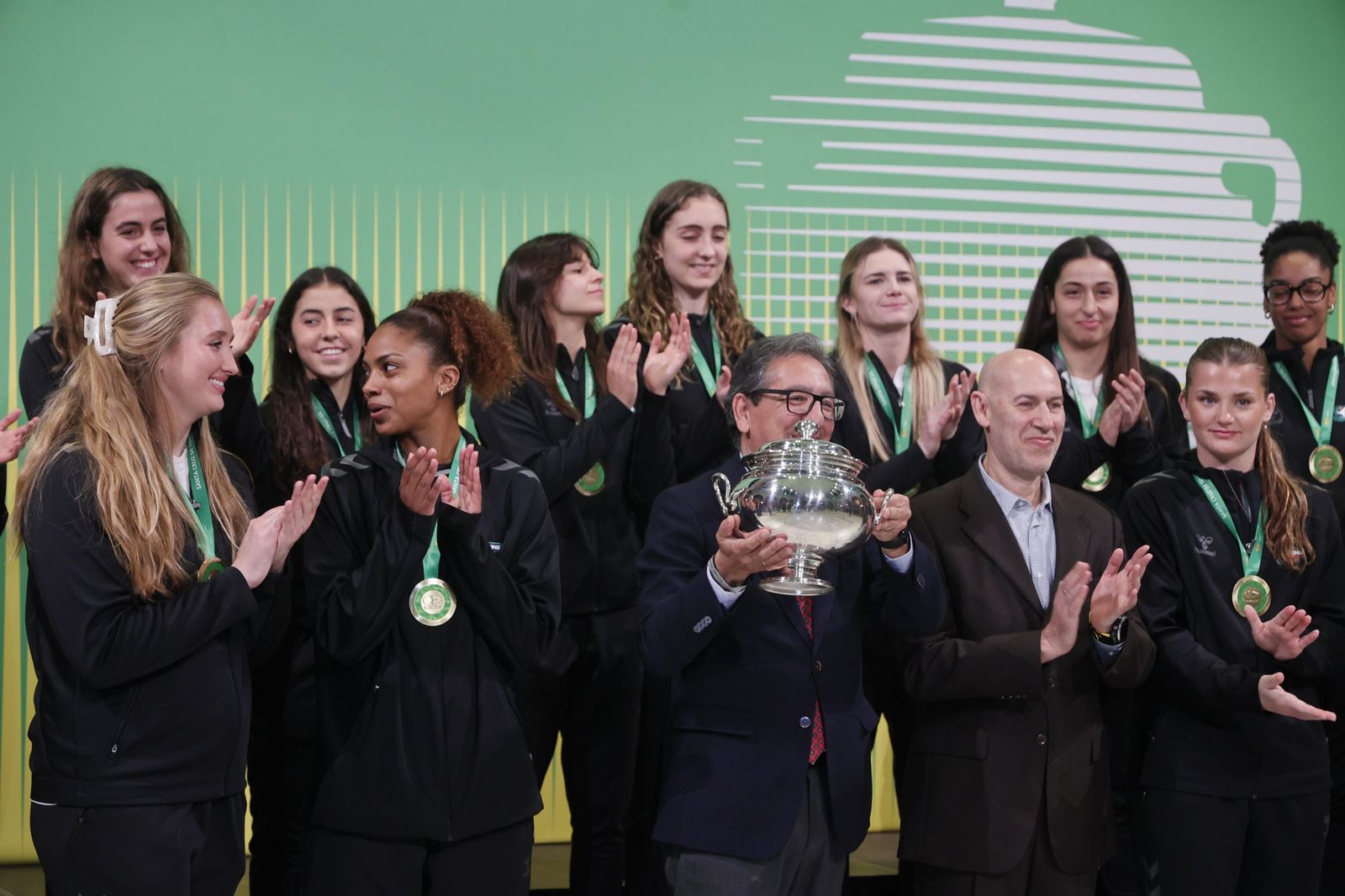 Recepción en la Fundación Cajasol a la campeonas de la Copa de la Reina de voleibol