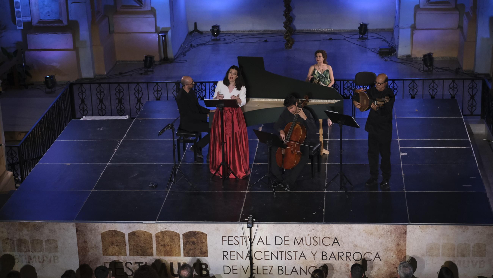 Fotos del concierto de Anna Urpina en Vélez Blanco