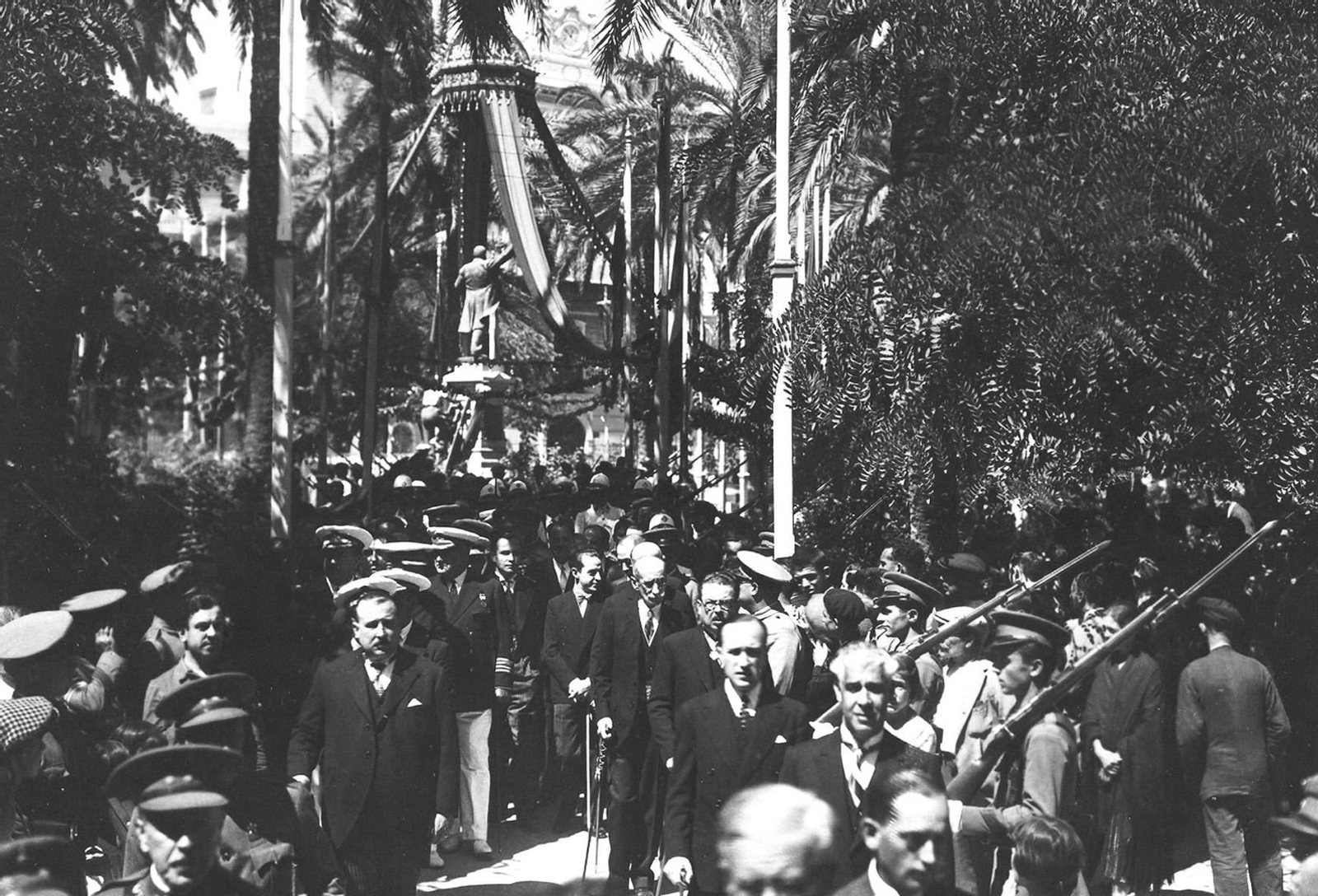 Homenaje a Emilio Castelar realizado en 1932.