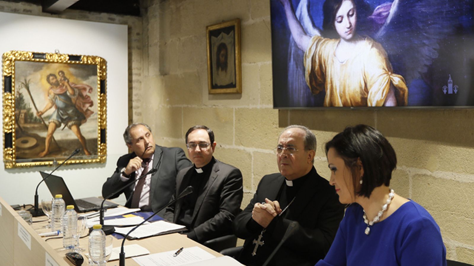 Juan José Asenjo, Teodoro León Muñoz, Ana Isabel Gamero y  Joaquín de la Peña, durante la presentación de la muestra.