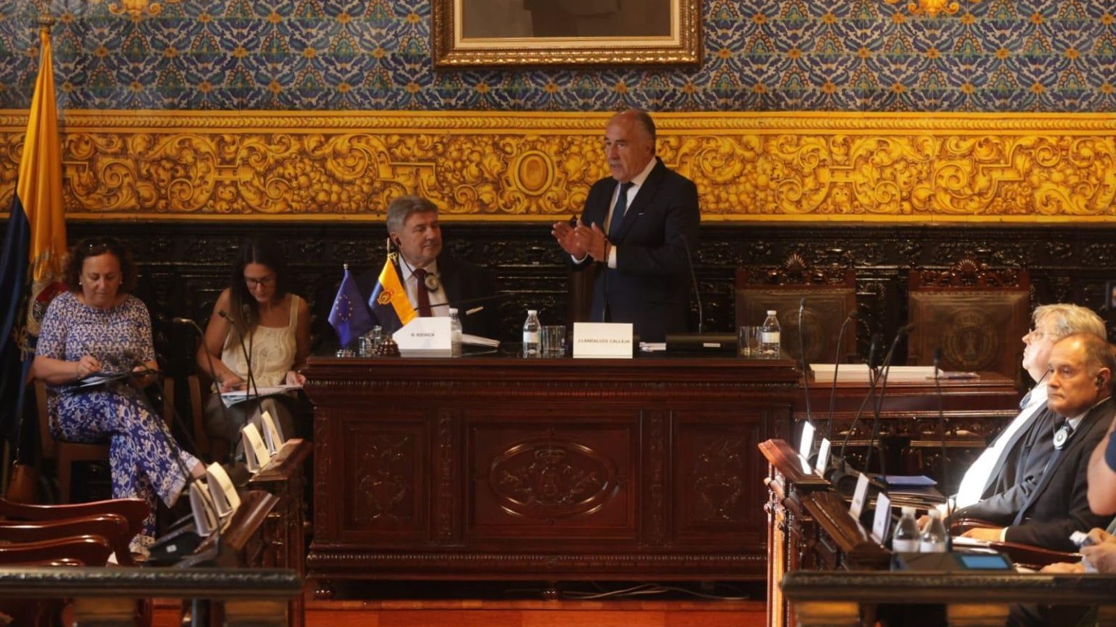 Landaluce recibe en Algeciras a los representantes de la Comisión de Peticiones del Parlamento Europeo.