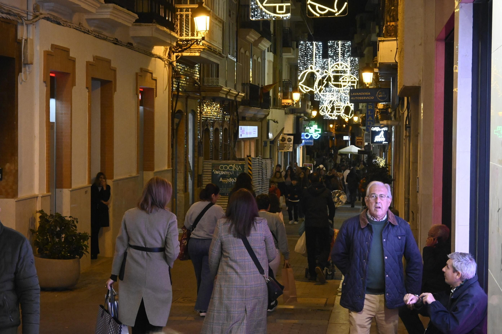 Imágenes del alumbrado navideño en las calles de Huelva
