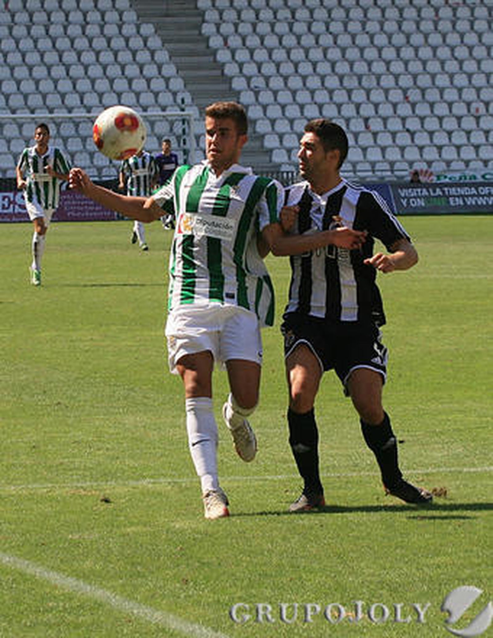 Los linenses enlazan en Córdoba su segundo triunfo fuera de casa (1-2)

Foto: Oscar Barrionuevo