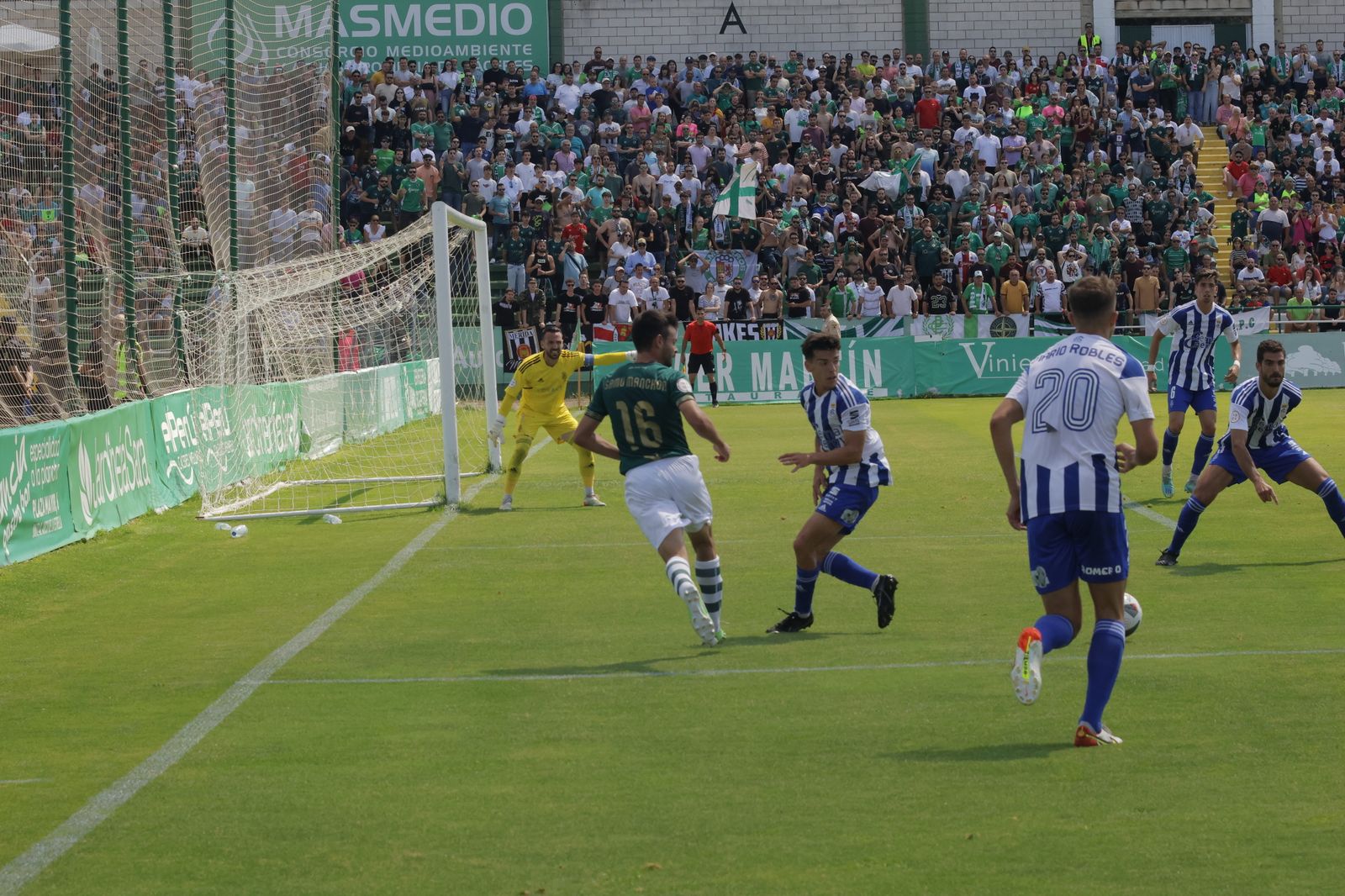 Imágenes del partido entre el Cacereño y el Recreativo de Huelva