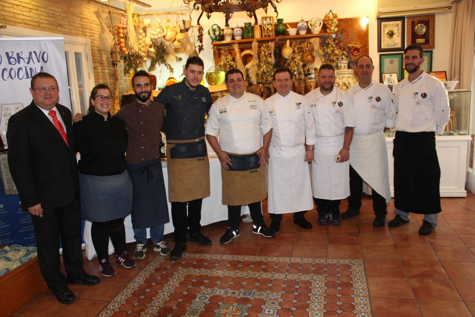 El personal de Terraza Carmona, en la edición de "El Toro Bravo en la Cocina" del año 2019