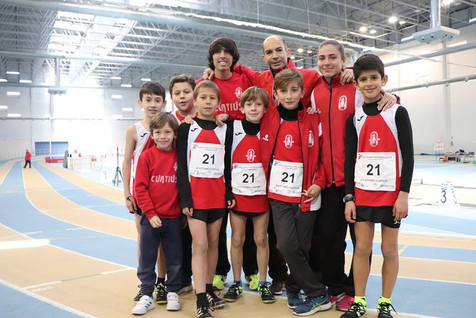 Los jóvenes representantes del Curtius alevín masculino, durante su competición en tierras malagueñas.