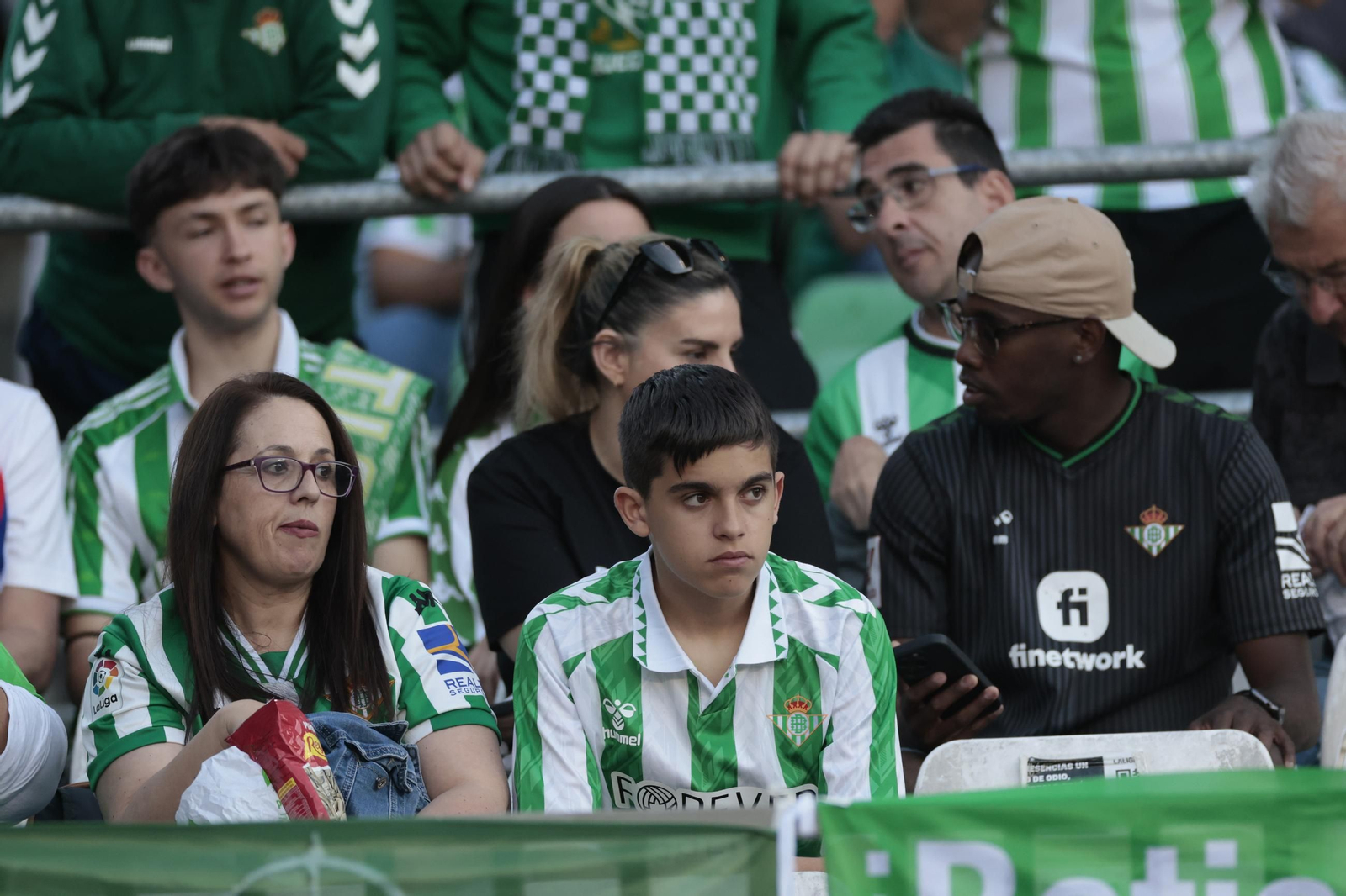 Búscate en las fotos del Betis - Osasuna