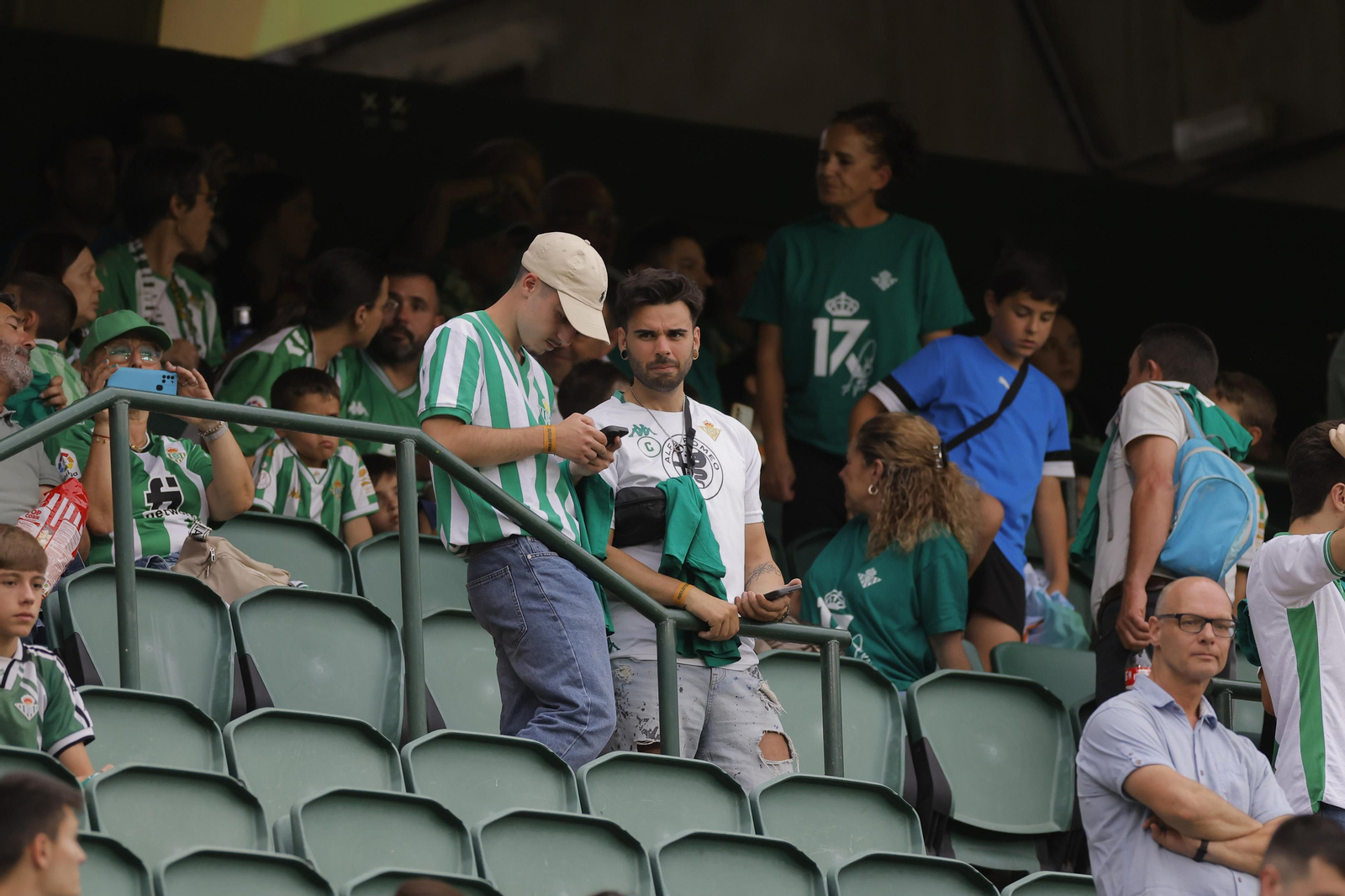 Búscate en las fotos de la despedida de Joaquín