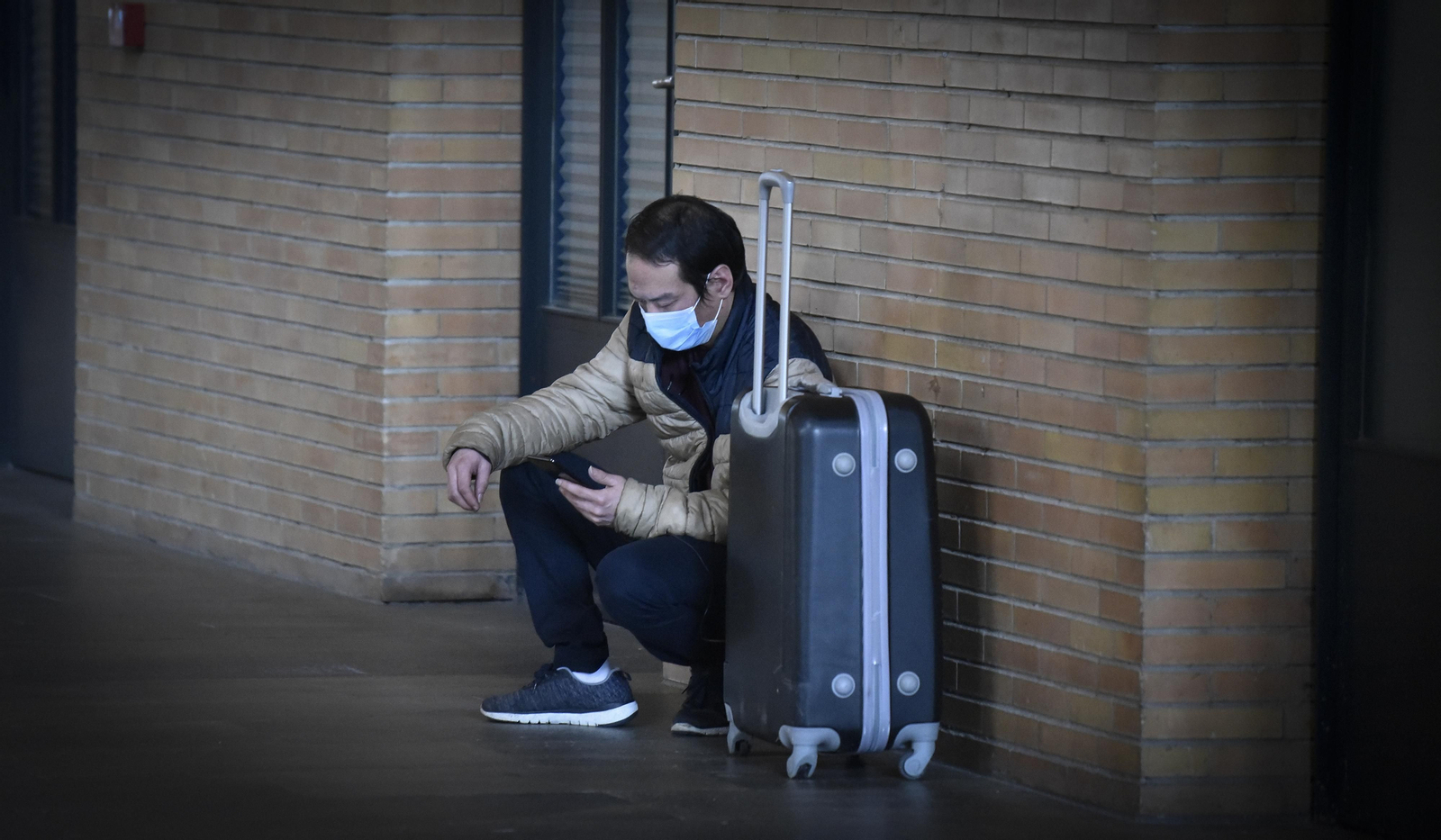La resistencia en las calles de Sevilla por el estado de alarma: de Santa Justa a Plaza de Armas